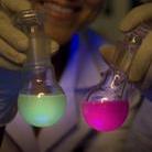 Nanoparticles indicate presence of biomarkers by fluorescing in different colours