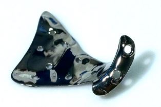 The 3D printed titanium orbital floor plate